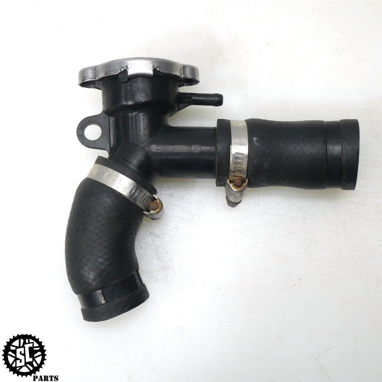 06 07 HONDA CBR1000RR RADIATOR FILLER NECK COOLANT FILL H32 - SALVAGECYCLEPARTS