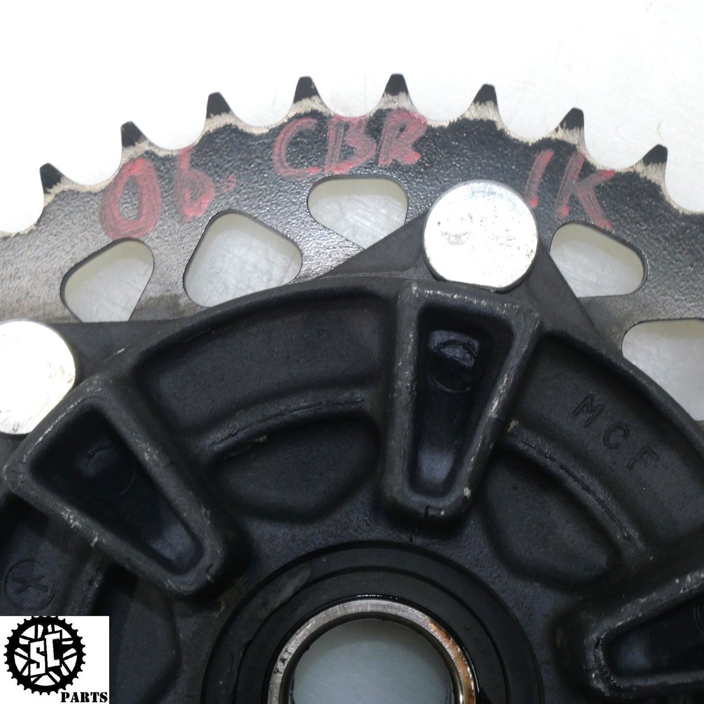 06 07 HONDA CBR1000RR REAR HUB SUPERLITE SPROCKET 42T H32 - SALVAGECYCLEPARTS