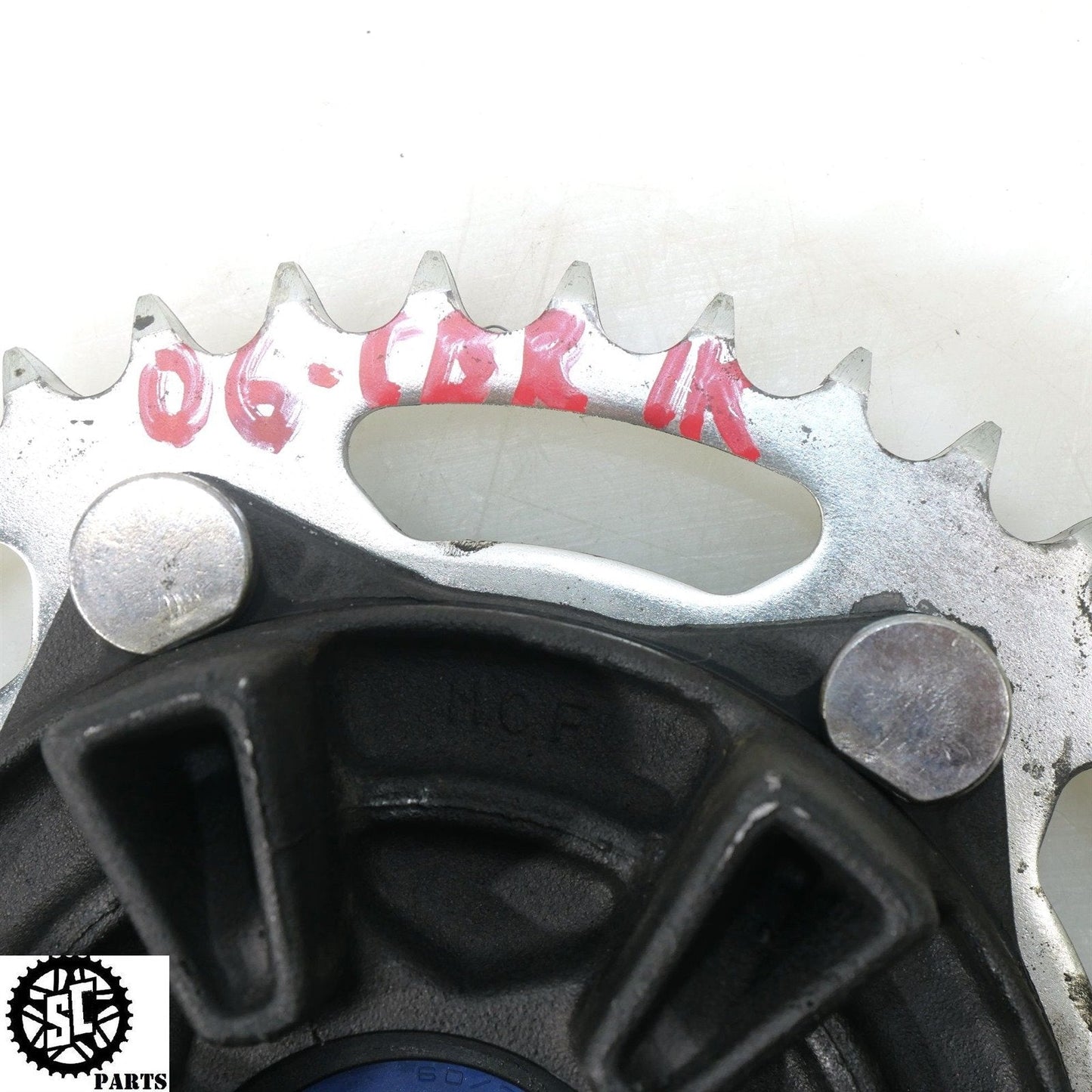 06 07 HONDA CBR1000RR REAR SPROCKET HUB 42T H11 - SALVAGECYCLEPARTS
