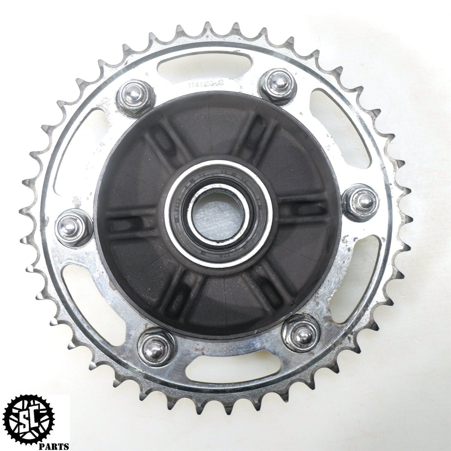 06 07 HONDA CBR1000RR REAR SPROCKET HUB 42T H11 - SALVAGECYCLEPARTS