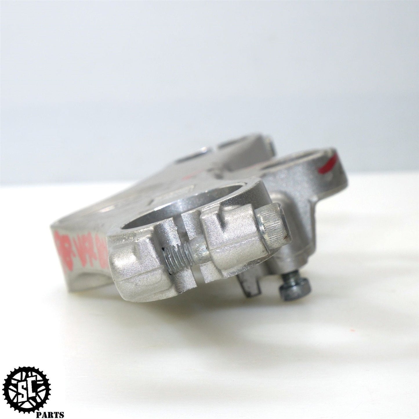 98 99 00 01 HONDA VFR800 UPPER TRIPLE TREE CLAMP H30