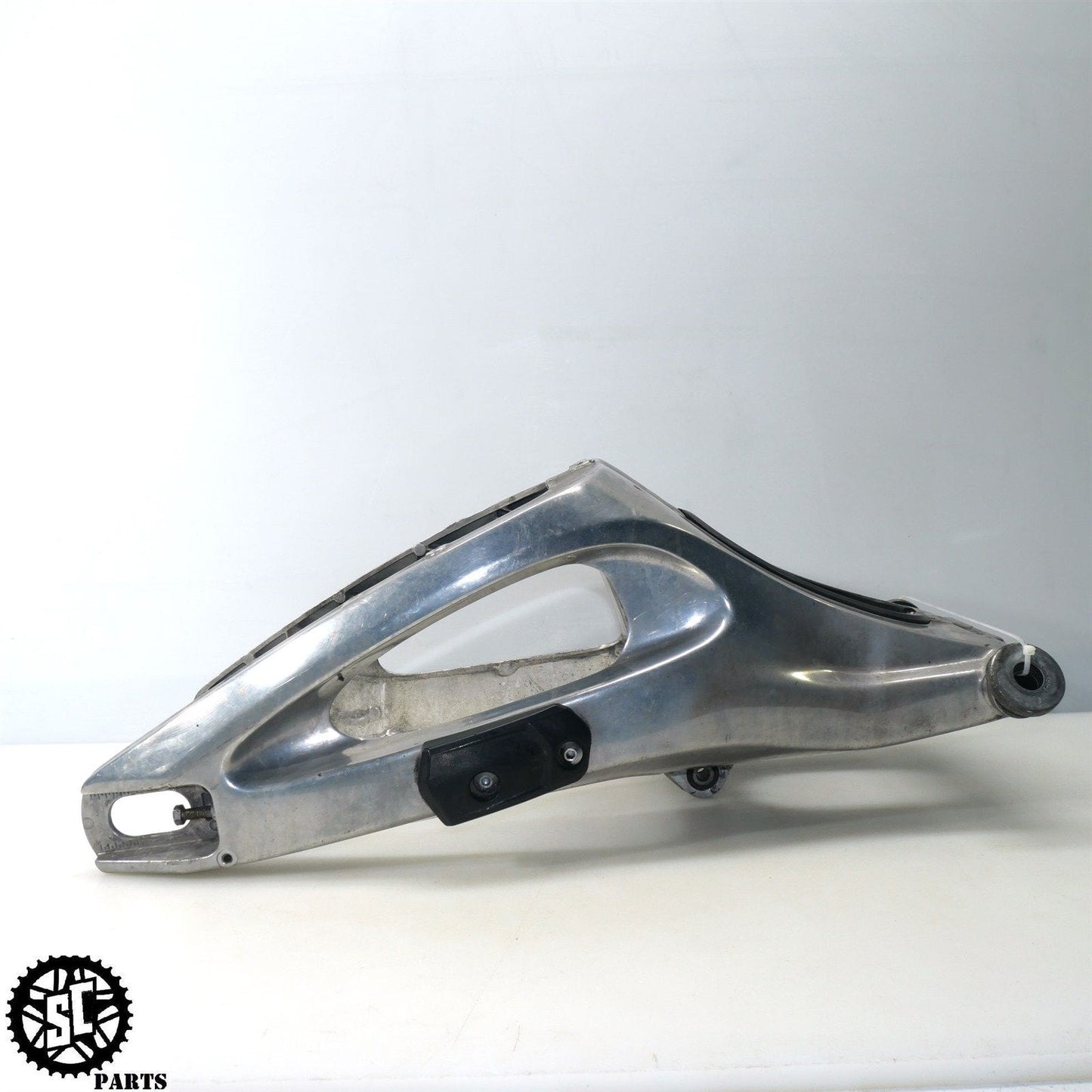 2003 YAMAHA YZF R6 SWINGARM Y11