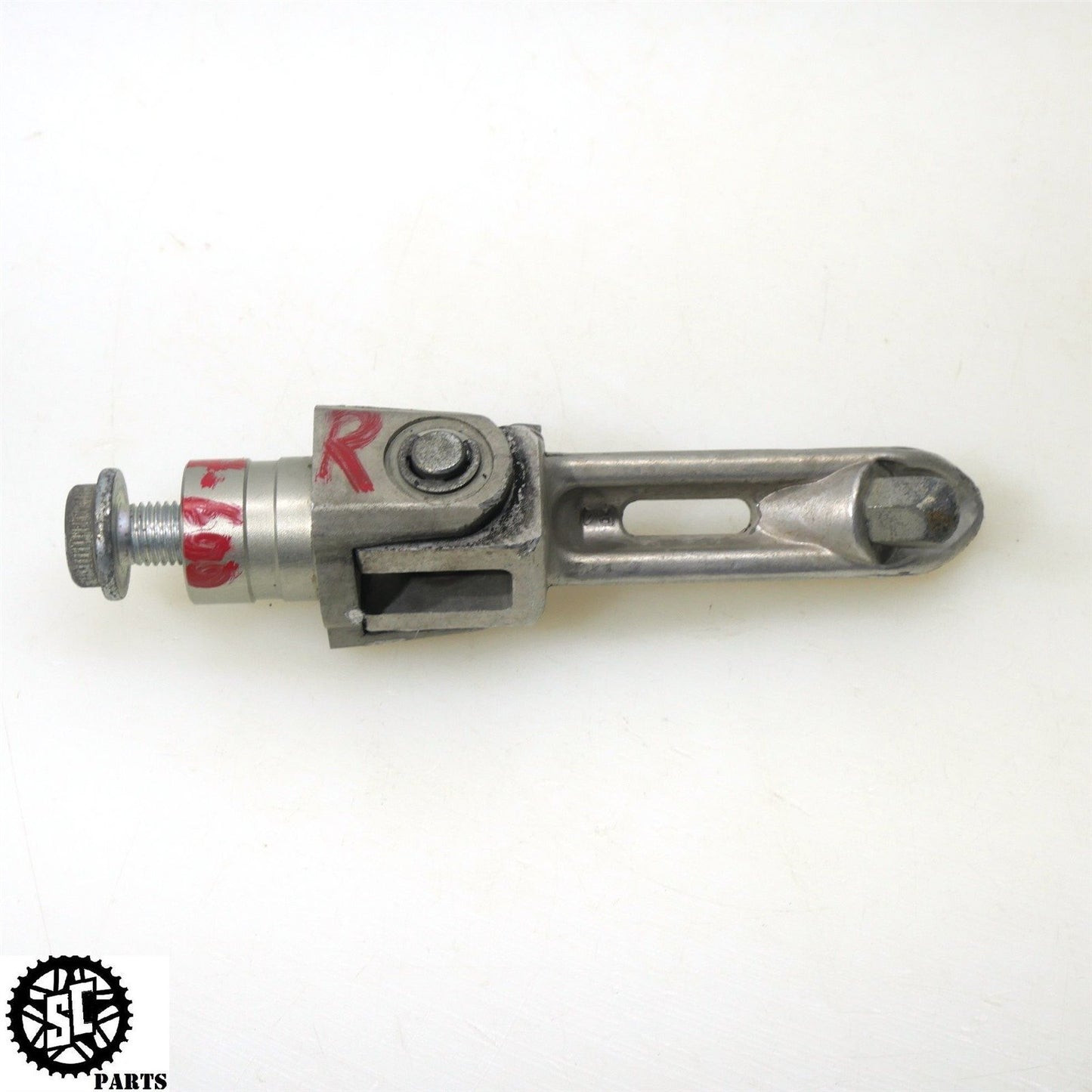 06 07 SUZUKI GSXR 600 RIGHT FRONT FOOT PEG S70