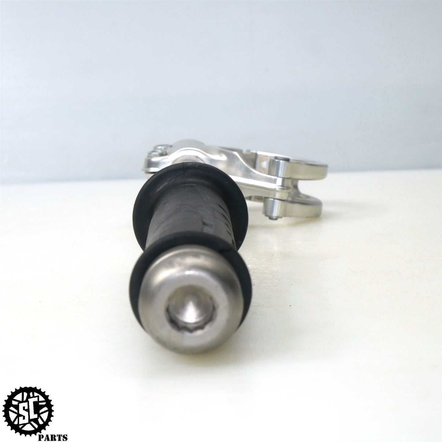 20-23 DUCATI PANIGALE V2 LEFT CLIP ON D27