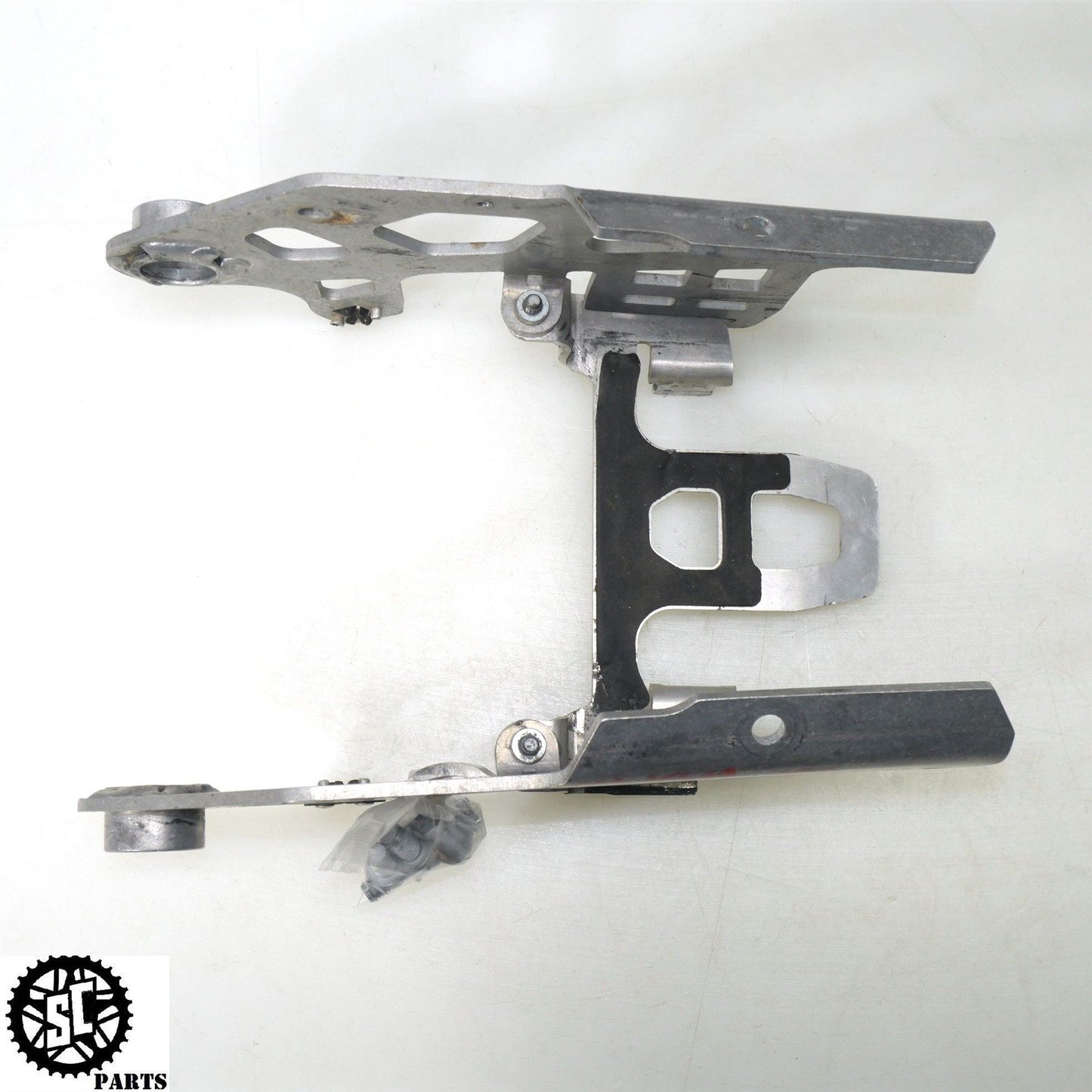 14-18 KTM 690 ENDURO R GAS TANK MOUNT BRACKET KT55