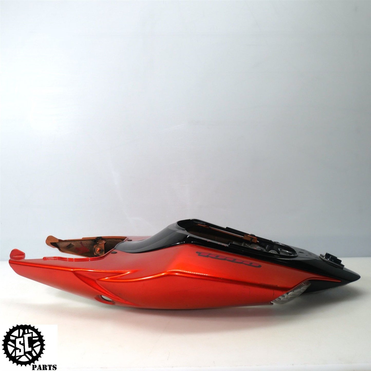 07 08 SUZUKI GSXR 1000 REAR TAIL FAIRING S02