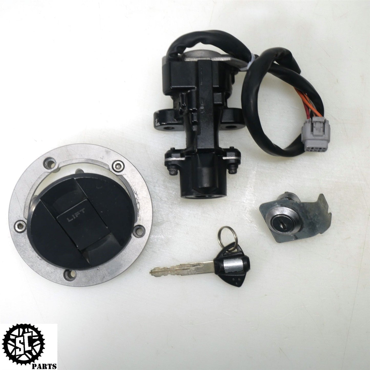 07 08 SUZUKI GSXR 1000 LOCK SET IGNITION SWITCH S02