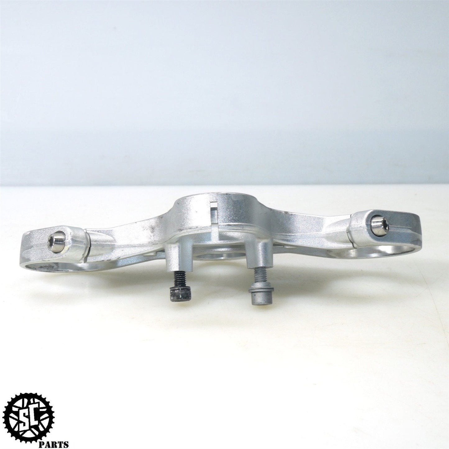 15-16 APRILIA TUONO V4 1100 UPPER TRIPLE TREE 898680 A07