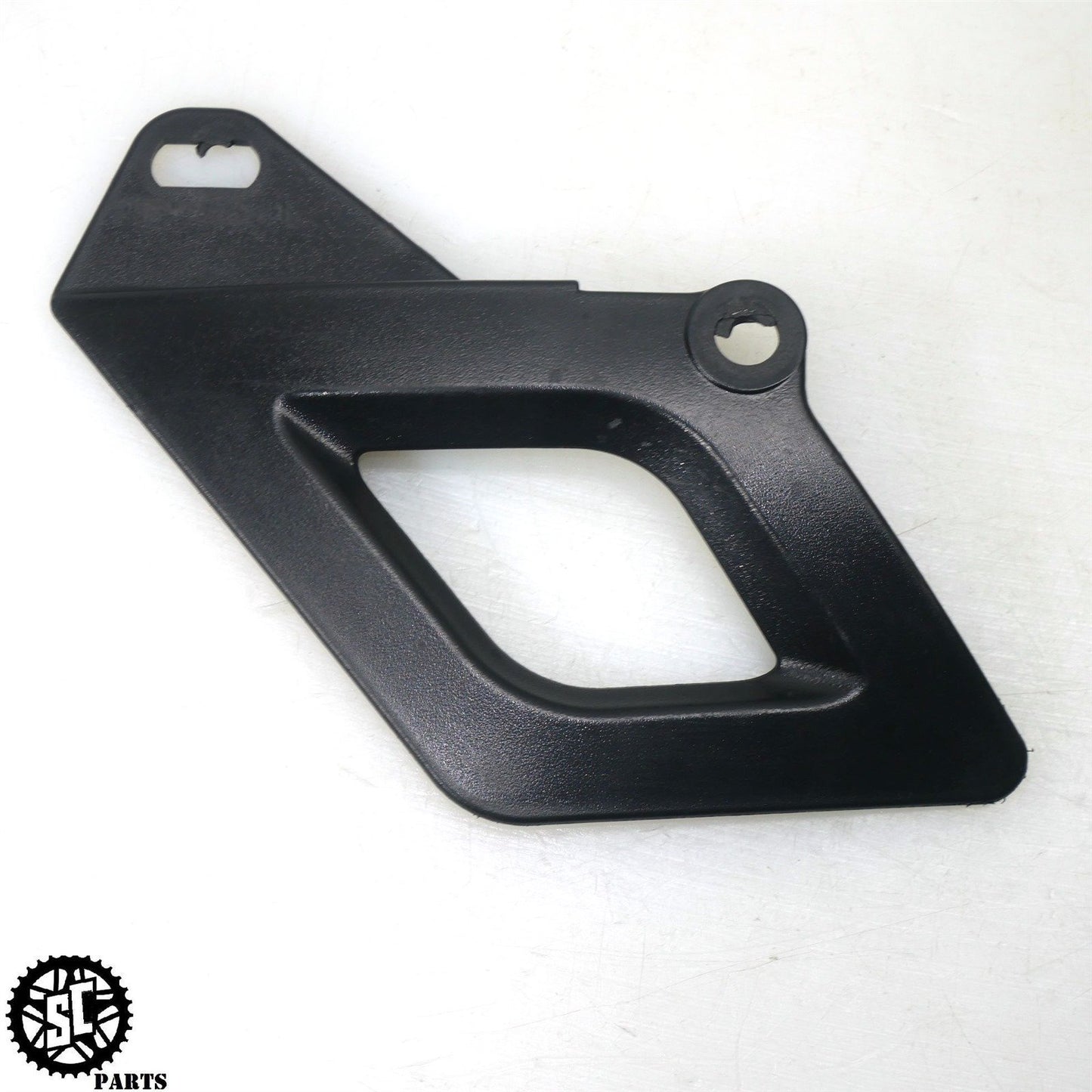 15-16 APRILIA TUONO V4 1100 CHAIN GUARD 858781 A07