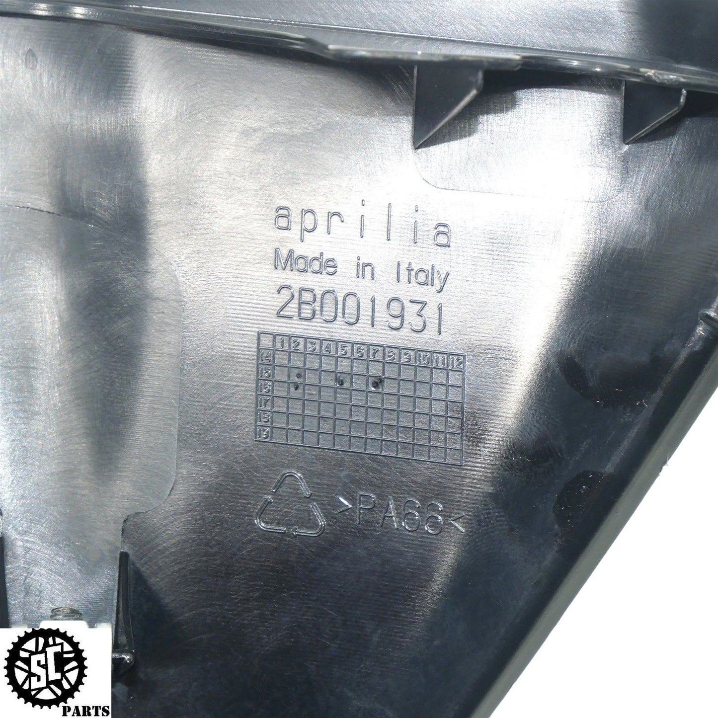 15-16 APRILIA TUONO V4 INNER WINDSHIELD DASH FAIRING 2B001931 A07