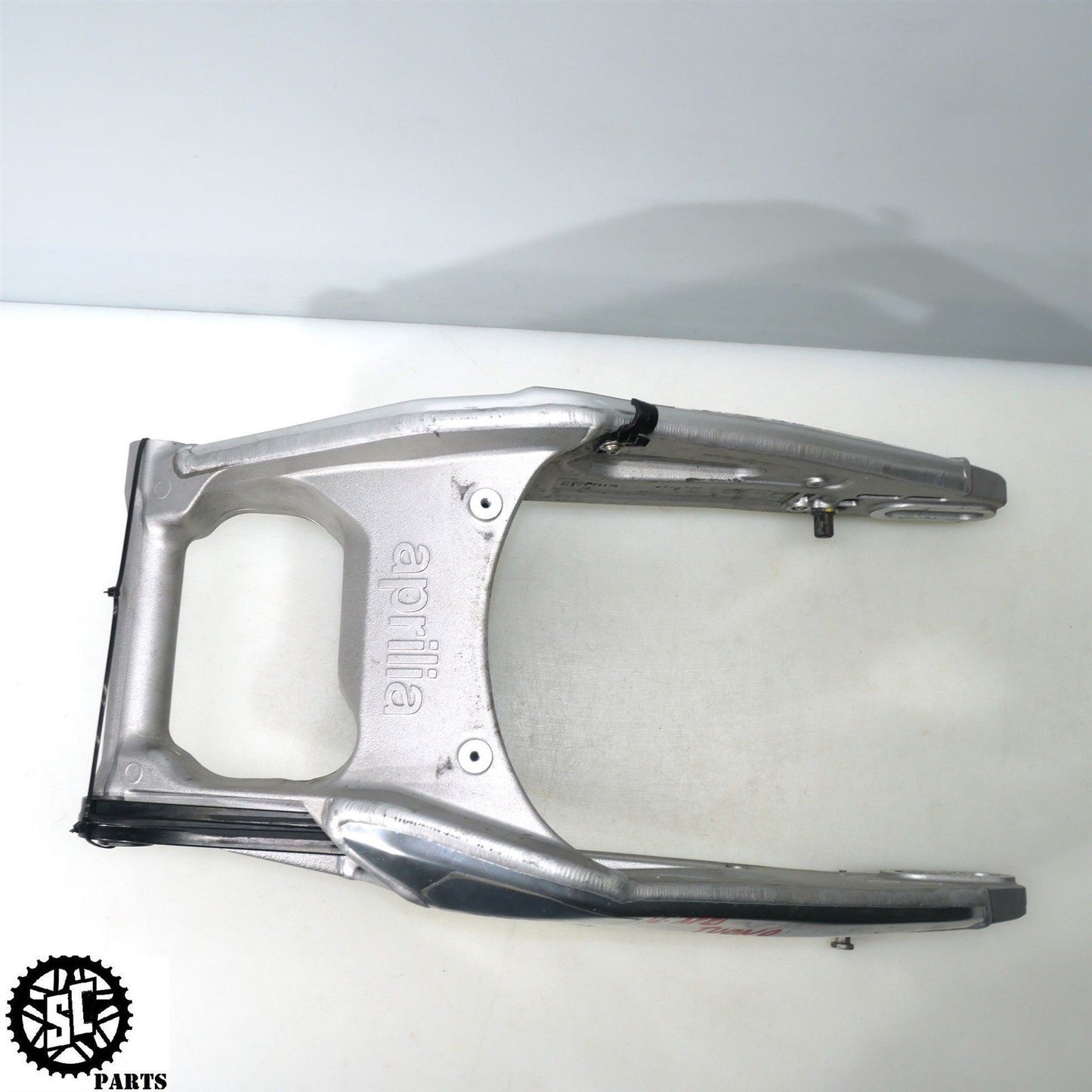 15-16 APRILIA TUONO V4 1100 REAR SWINGARM A07