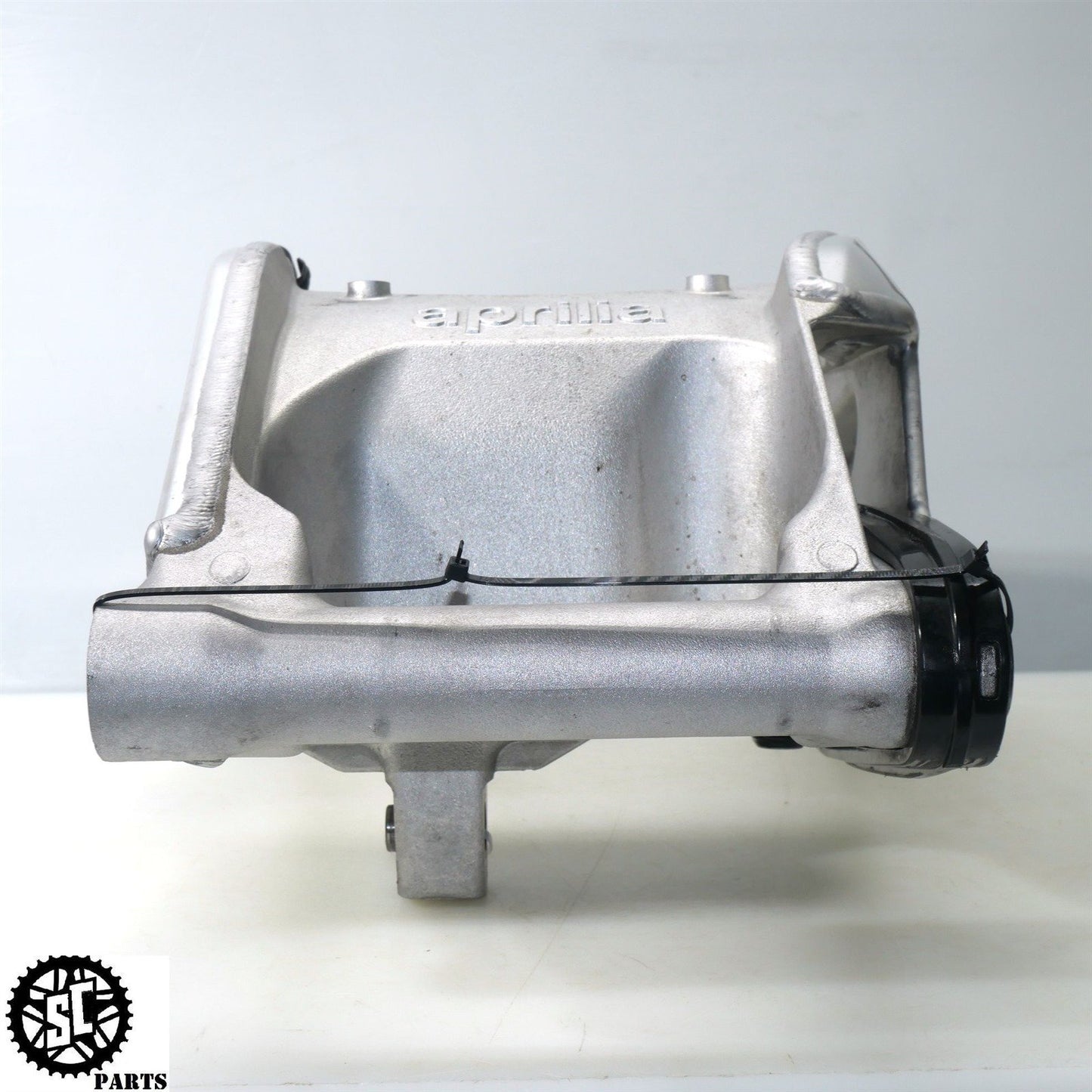 15-16 APRILIA TUONO V4 1100 REAR SWINGARM A07