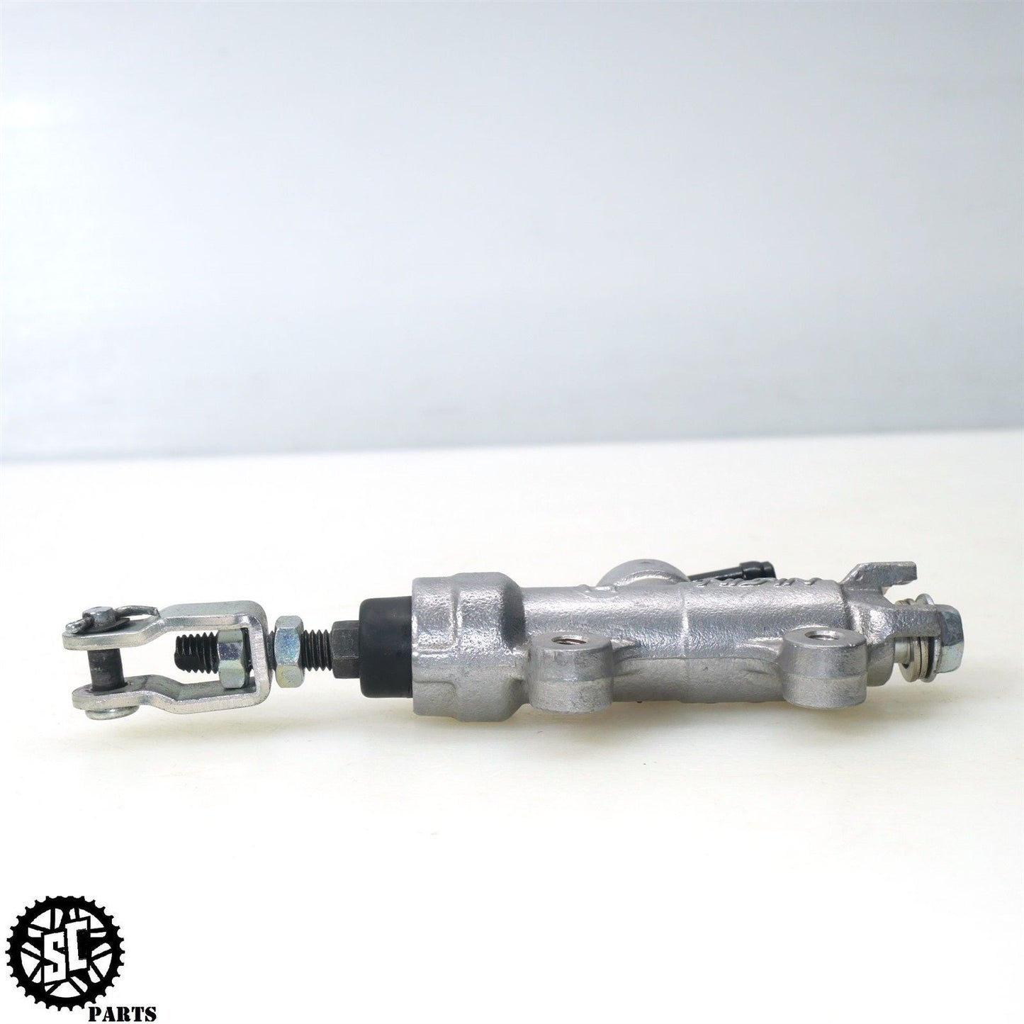 2014 SUZUKI GSXR 600 REAR BRAKE MASTER CYLINDER S36