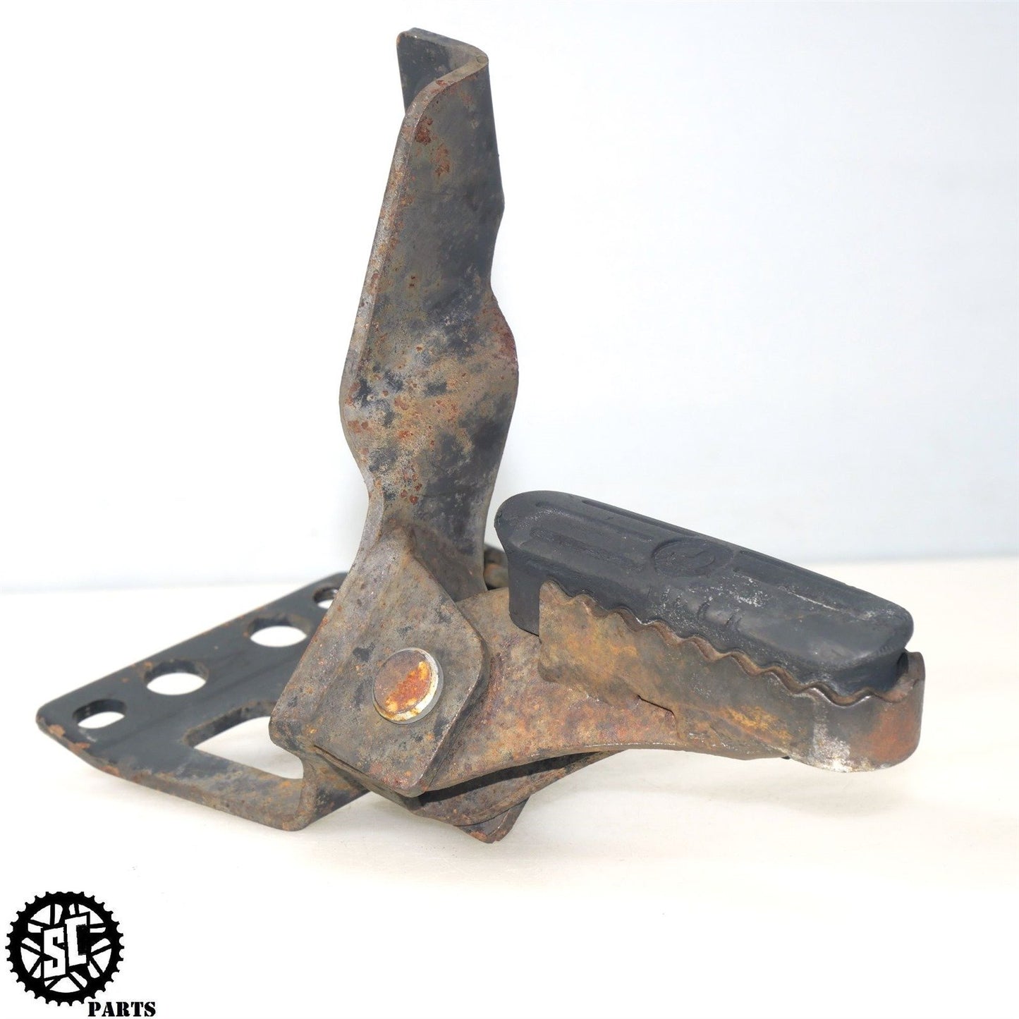 2001-2004 BMW F650GS RIGHT REARSET FRONT FOOT PEG BRACKET B17
