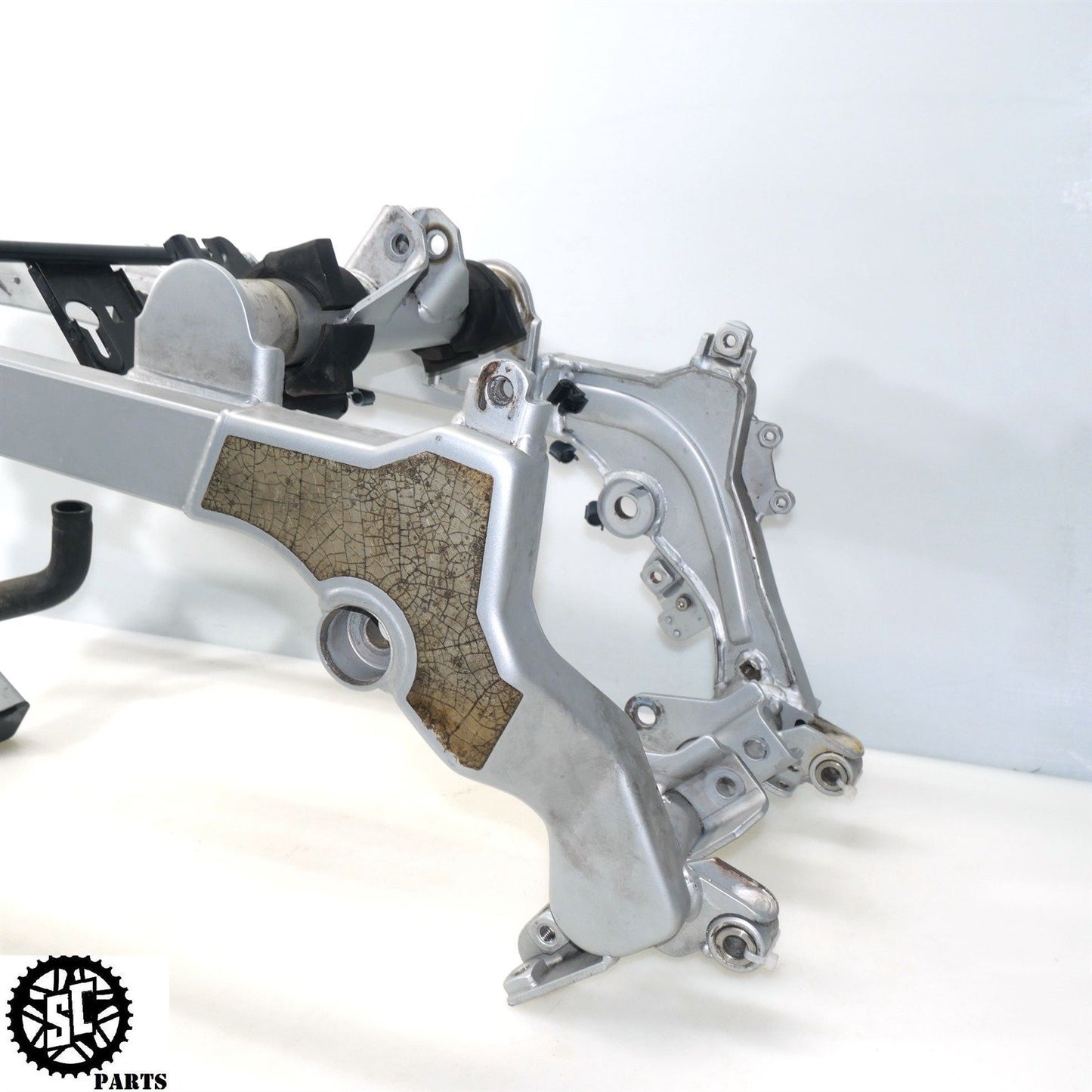 2001-2004 BMW F650GS FRAME CHASSIS *C* B17