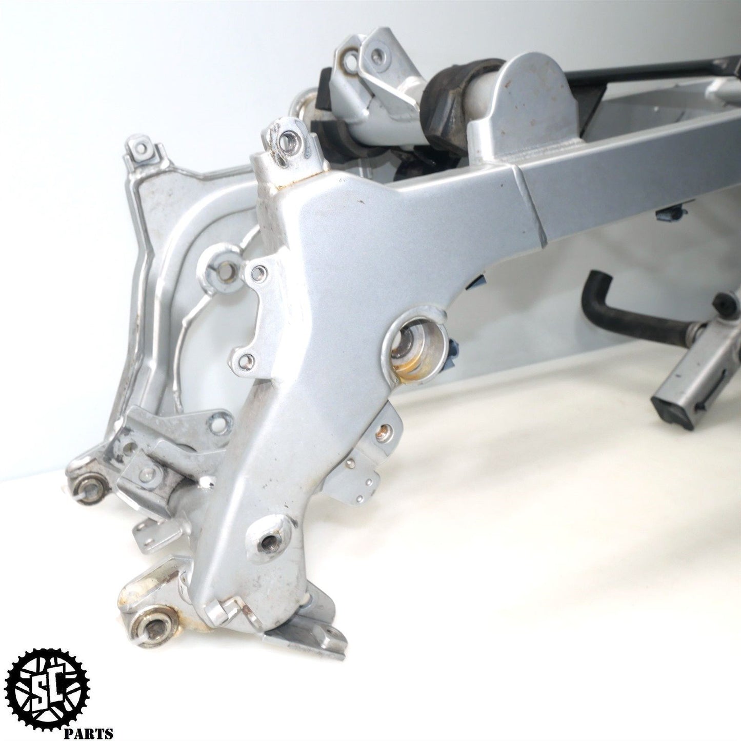 2001-2004 BMW F650GS FRAME CHASSIS *C* B17