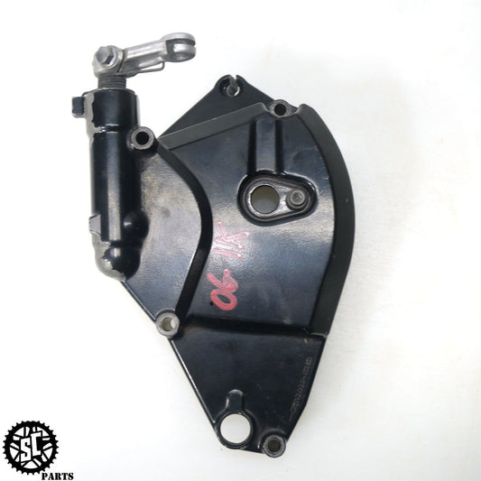 2005 2006 SUZUKI GSXR 1000 FRONT SPROCKET COVER 1136141G00 S44