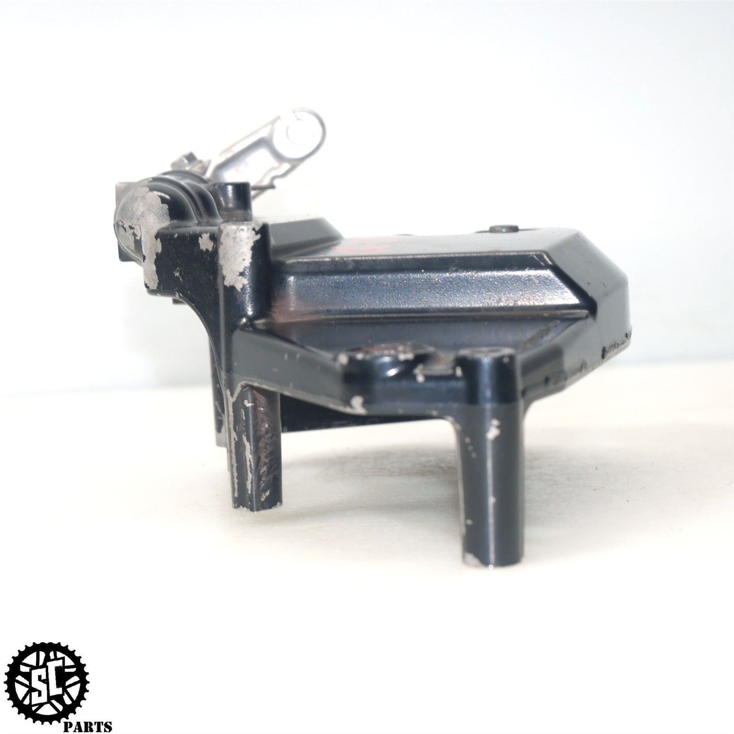 2005 2006 SUZUKI GSXR 1000 FRONT SPROCKET COVER 1136141G00 S44