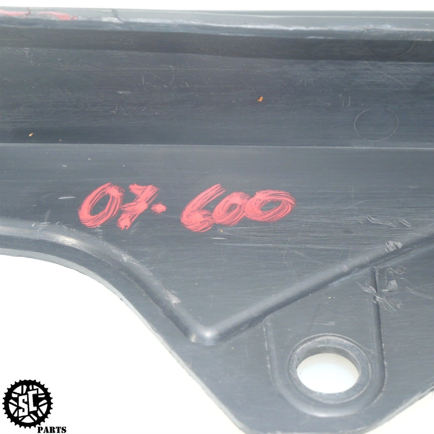 2007 SUZUKI GSXR 600 CHAIN GUARD COVER SHIELD S72