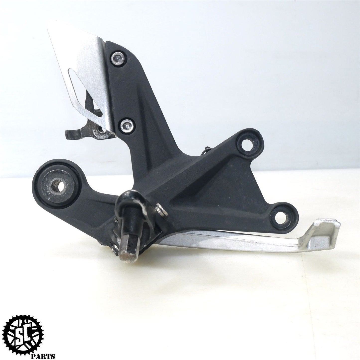 12-16 HONDA CBR1000RR RIGHT REARSET FRONT PEG BRAKE PEDAL H28