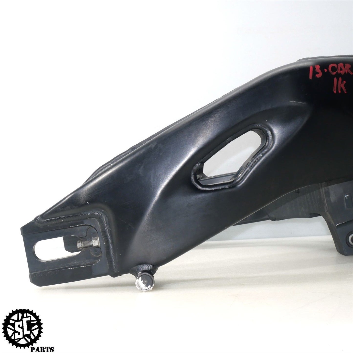 12-16 HONDA CBR1000RR SWINGARM H28