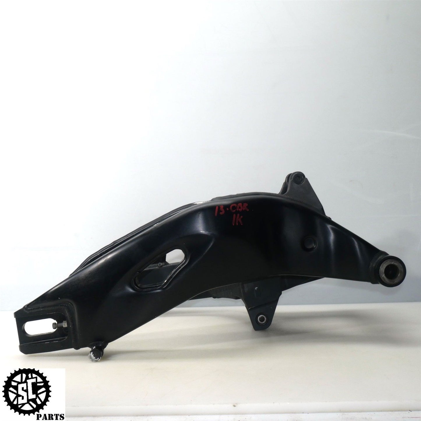12-16 HONDA CBR1000RR SWINGARM H28