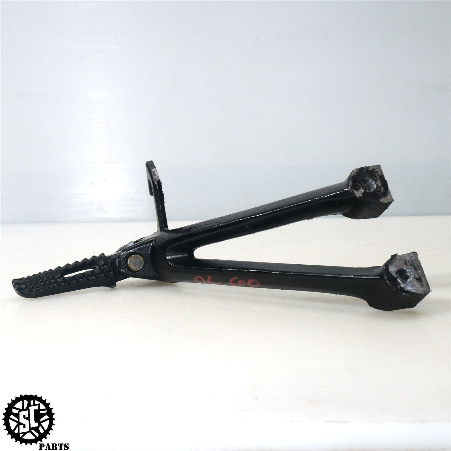 06 07 SUZUKI GSXR 600 750 REAR PASSENGER PEGS S37