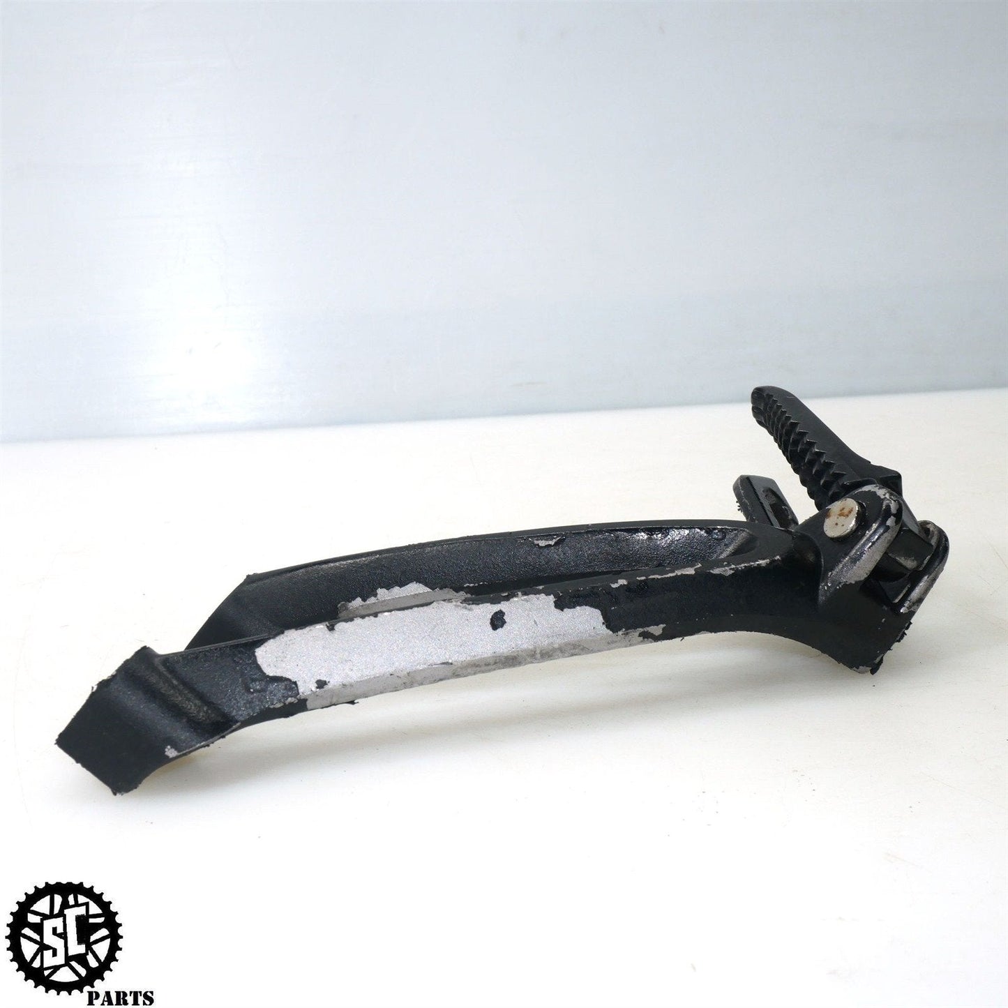 06 07 SUZUKI GSXR 600 750 REAR PASSENGER PEGS S37