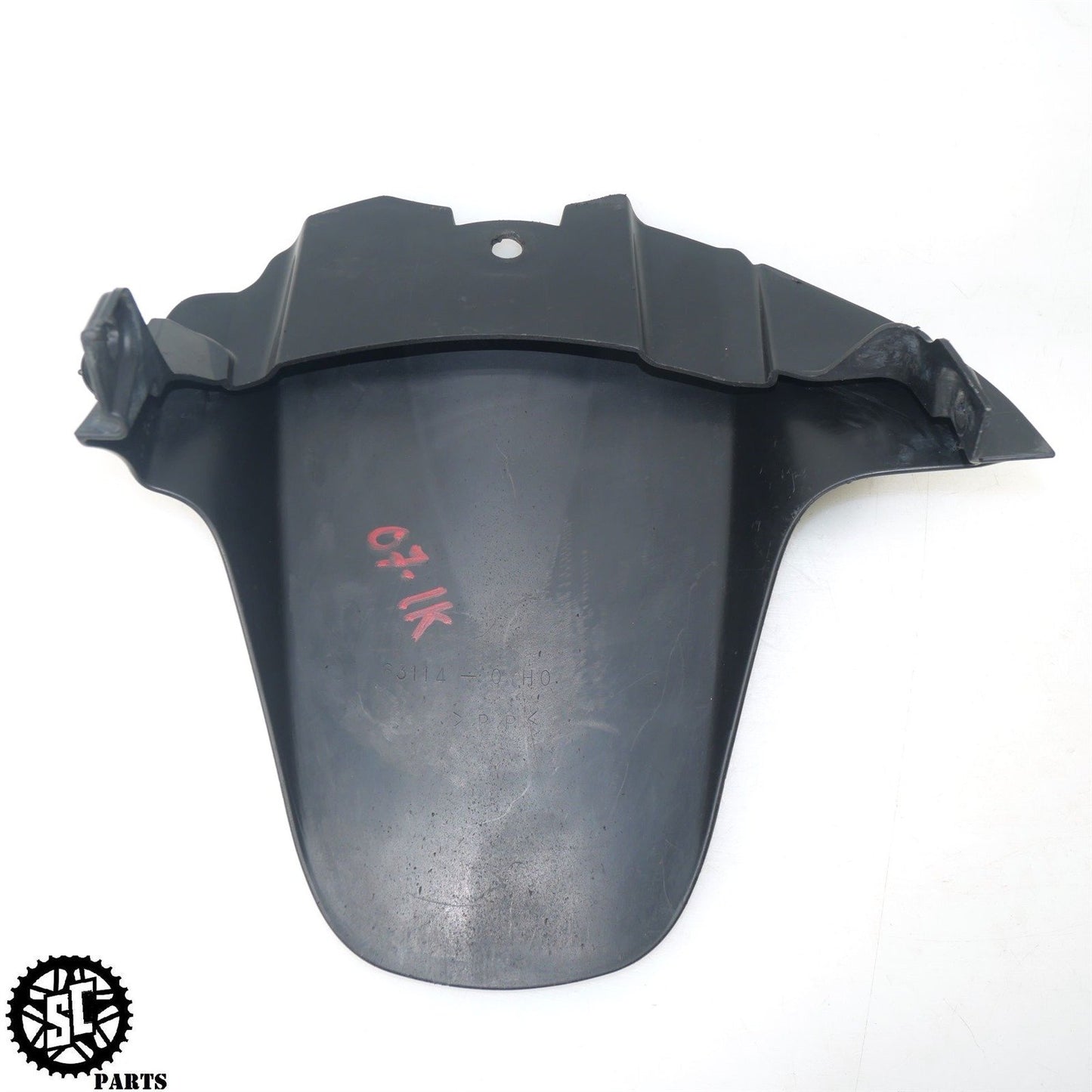 07 08 SUZUKI GSXR 1000 REAR FENDER TIRE HUGGER S57