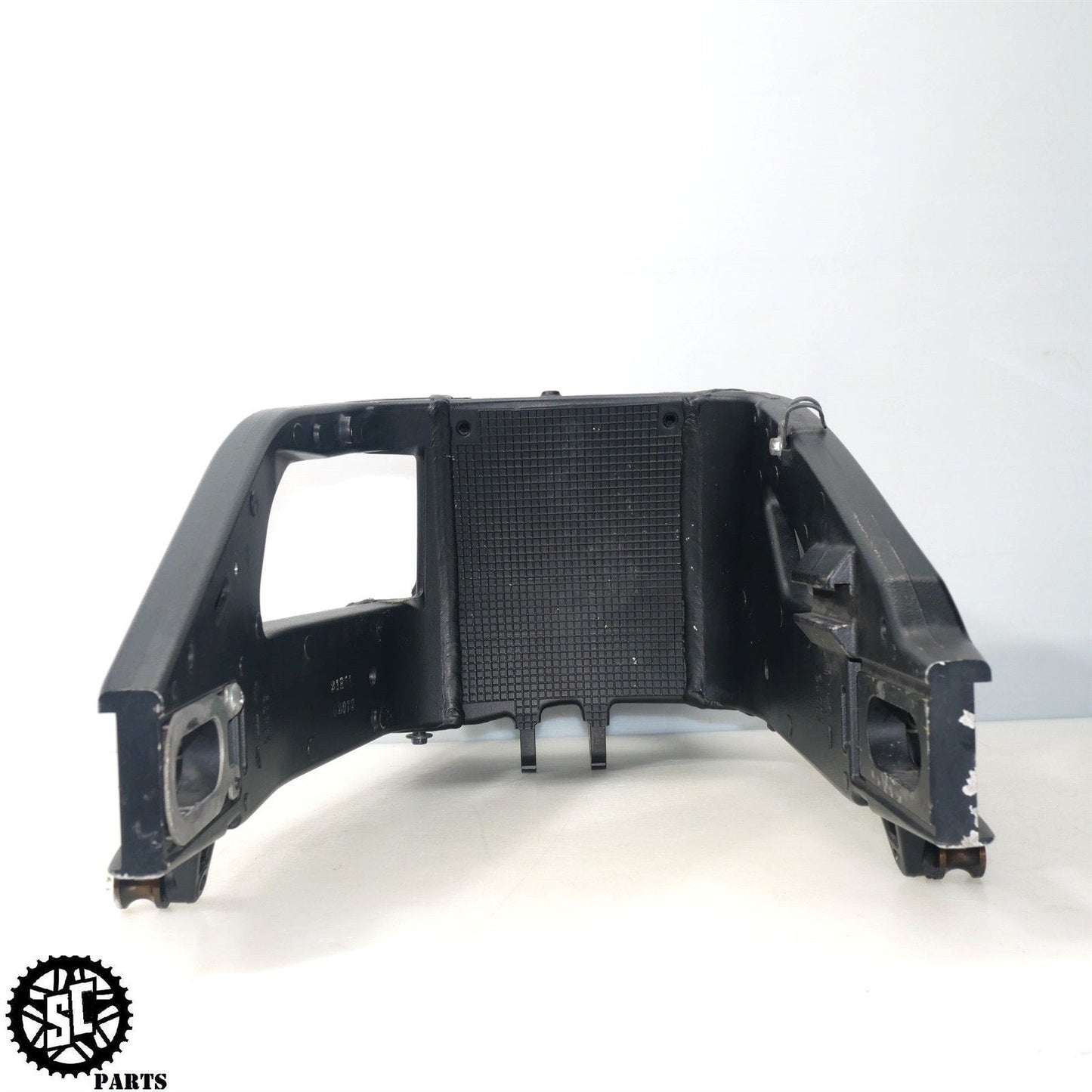 07 08 SUZUKI GSXR 1000 REAR SWINGARM S57