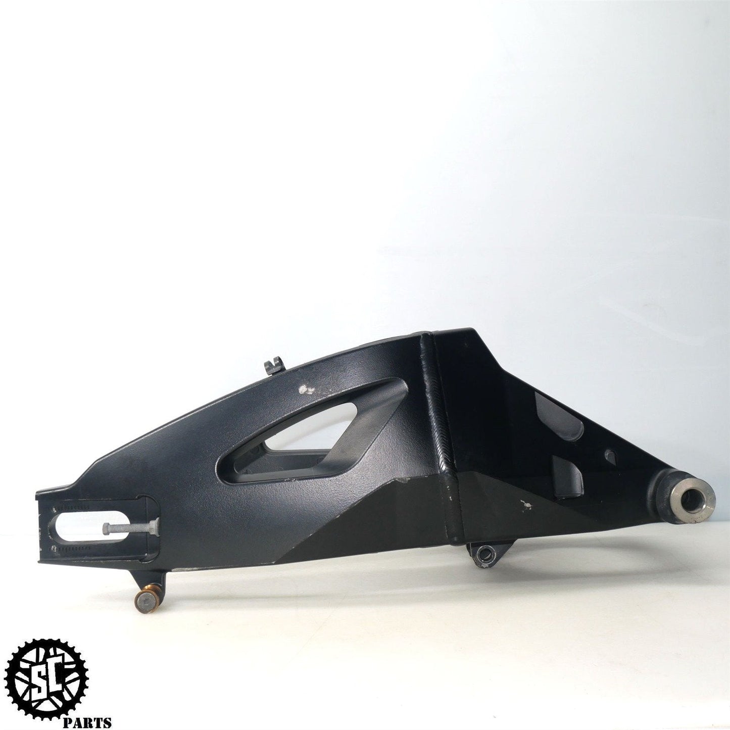 07 08 SUZUKI GSXR 1000 REAR SWINGARM S57