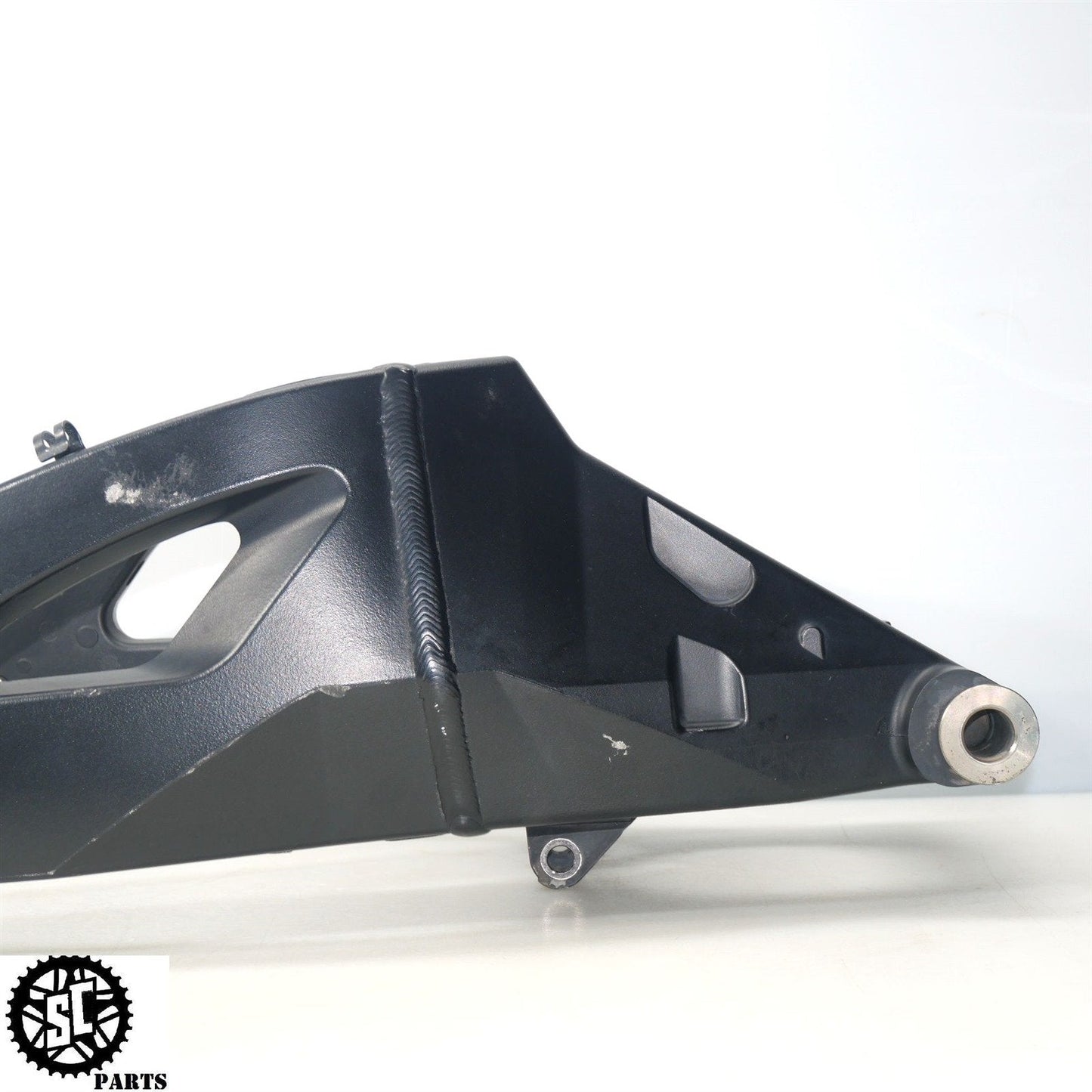 07 08 SUZUKI GSXR 1000 REAR SWINGARM S57