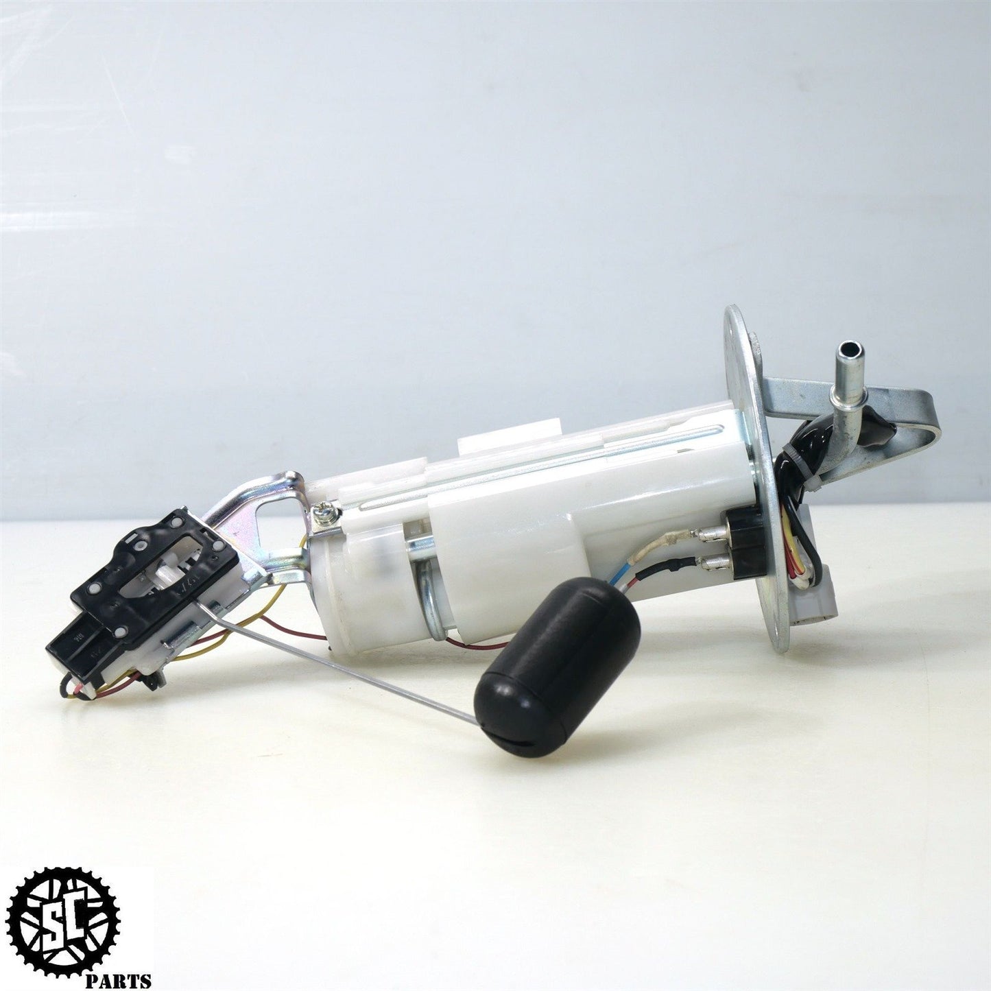 20-23 SUZUKI GSXR 600 750 FUEL PUMP 15100-14J01 S58