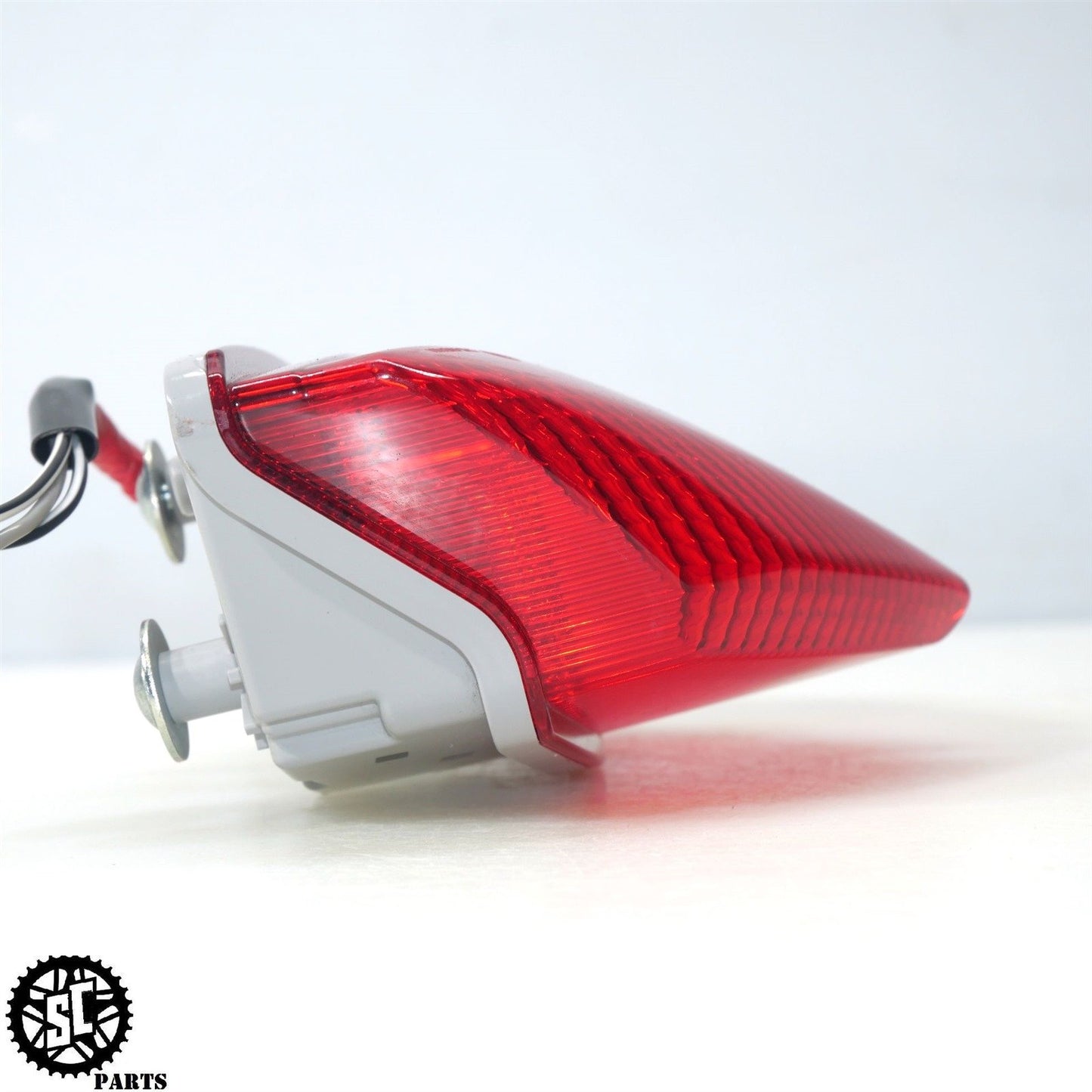 20-23 SUZUKI GSXR 600 750 REAR TAIL BRAKE LIGHT S58