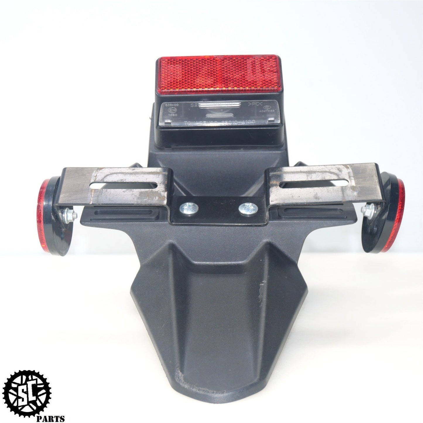 20-23 SUZUKI GSXR 600 750 REAR FENDER LICENSE PLATE MOUNT MUD GUARD S58