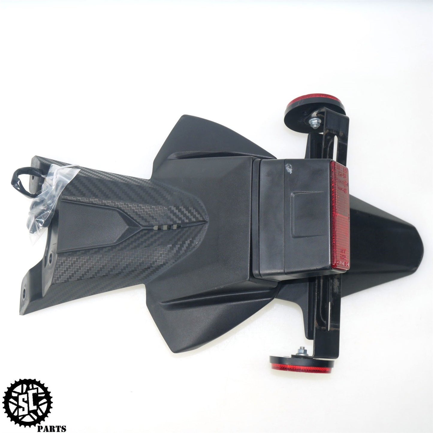 20-23 SUZUKI GSXR 600 750 REAR FENDER LICENSE PLATE MOUNT MUD GUARD S58