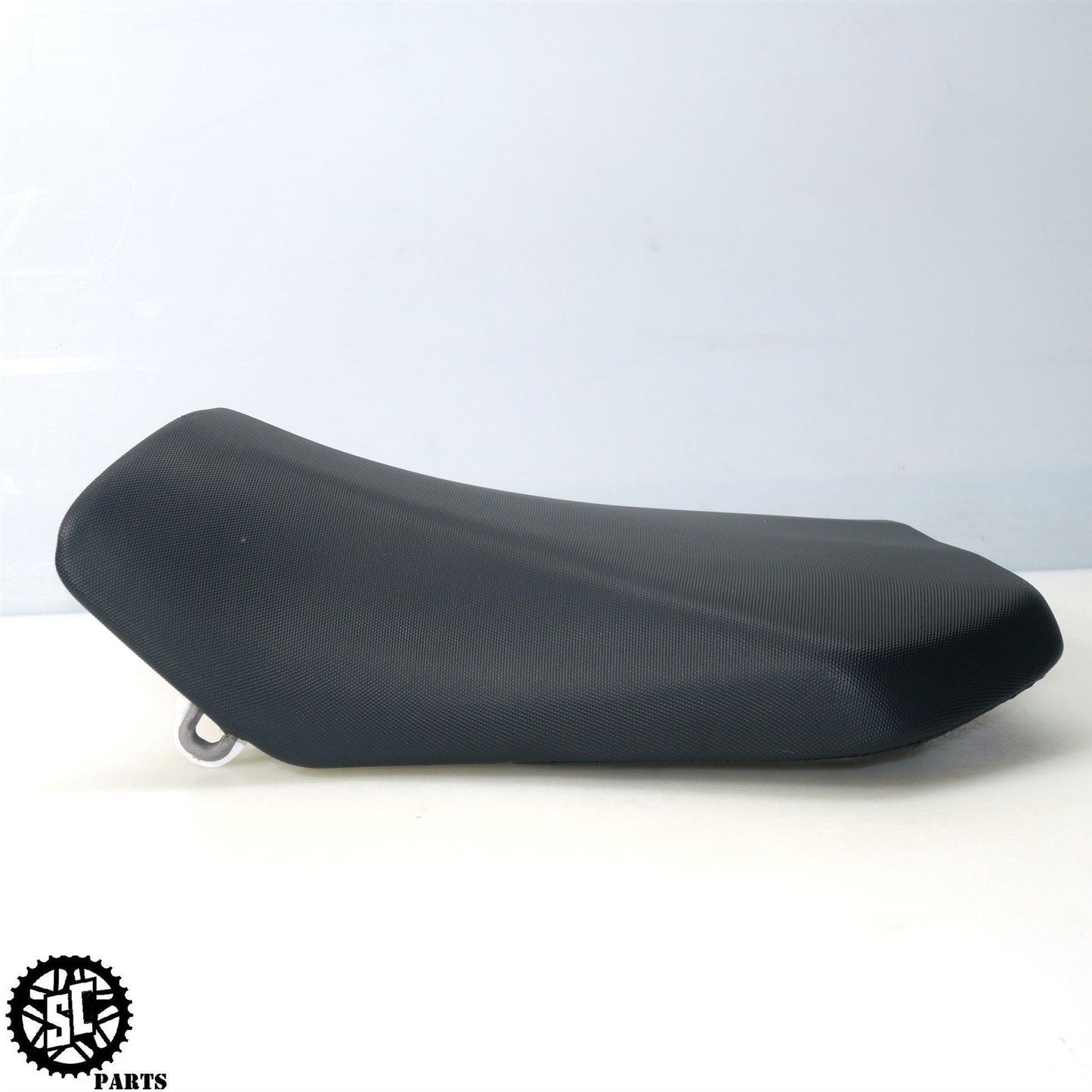 20-23 SUZUKI GSXR 600 750 FRONT SEAT S58