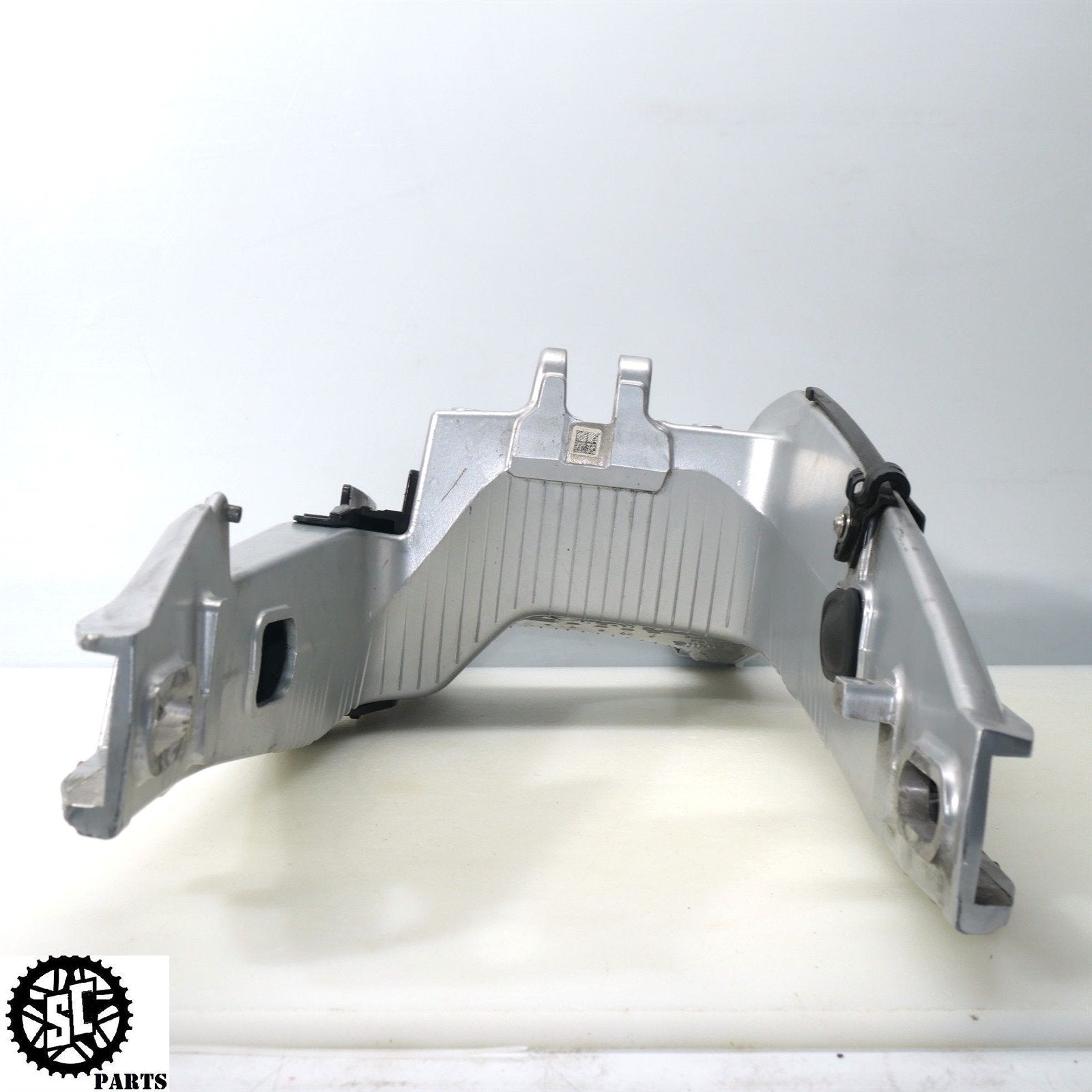 21-23 APRILIA RS660 REAR SWINGARM 2B007756 A08