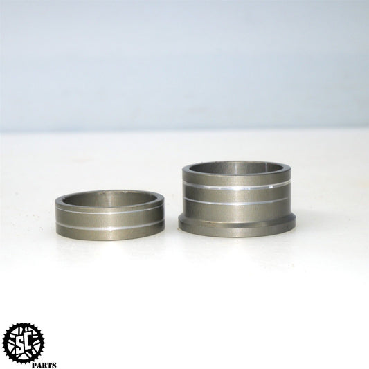 2010 KTM 990 ADVENTURE R REAR WHEEL AXLE SPACERS 60110013000 60110012000 KT10