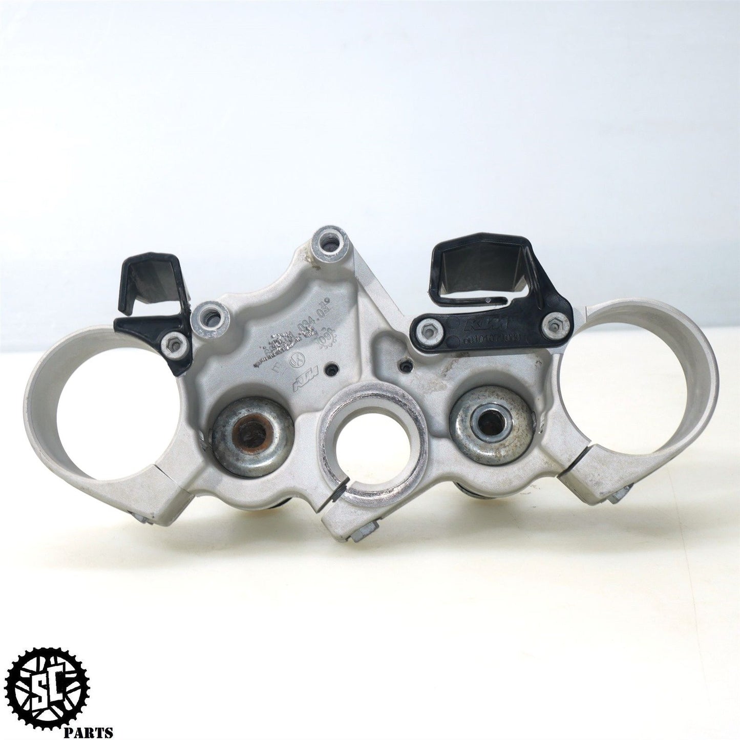 2010 KTM 990 ADVENTURE R UPPER TRIPLE TREE CLAMP 6000103401801S KT10