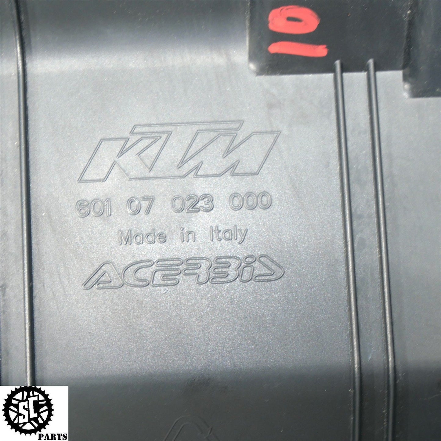 2010 KTM 990 ADVENTURE R STORAGE BOX UNDER TAIL TRAY 60107023000 KT10