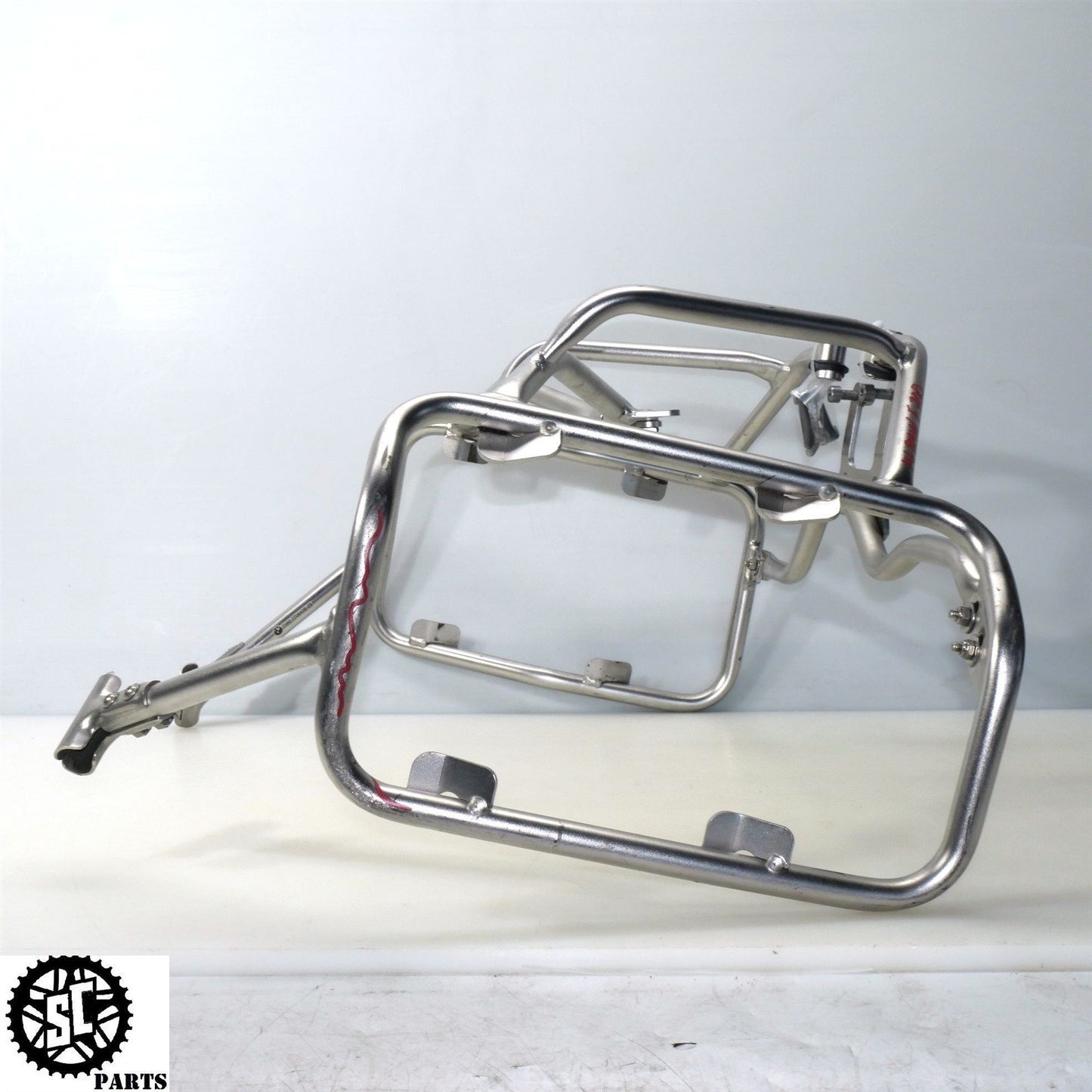 13-18 BMW F800GS PANNIER LUGGAGE RACK ALUMINIUM BRACKET 4654854391802 B26