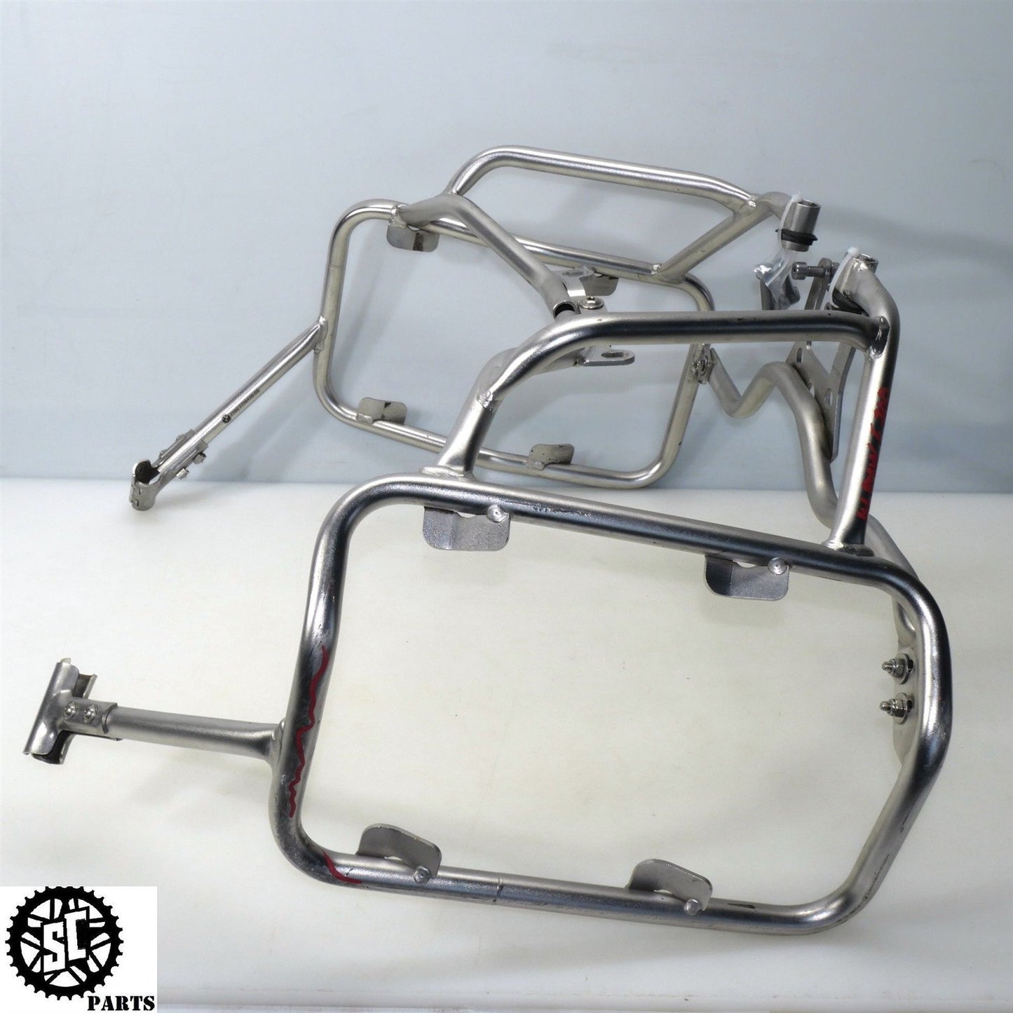 13-18 BMW F800GS PANNIER LUGGAGE RACK ALUMINIUM BRACKET 4654854391802 B26