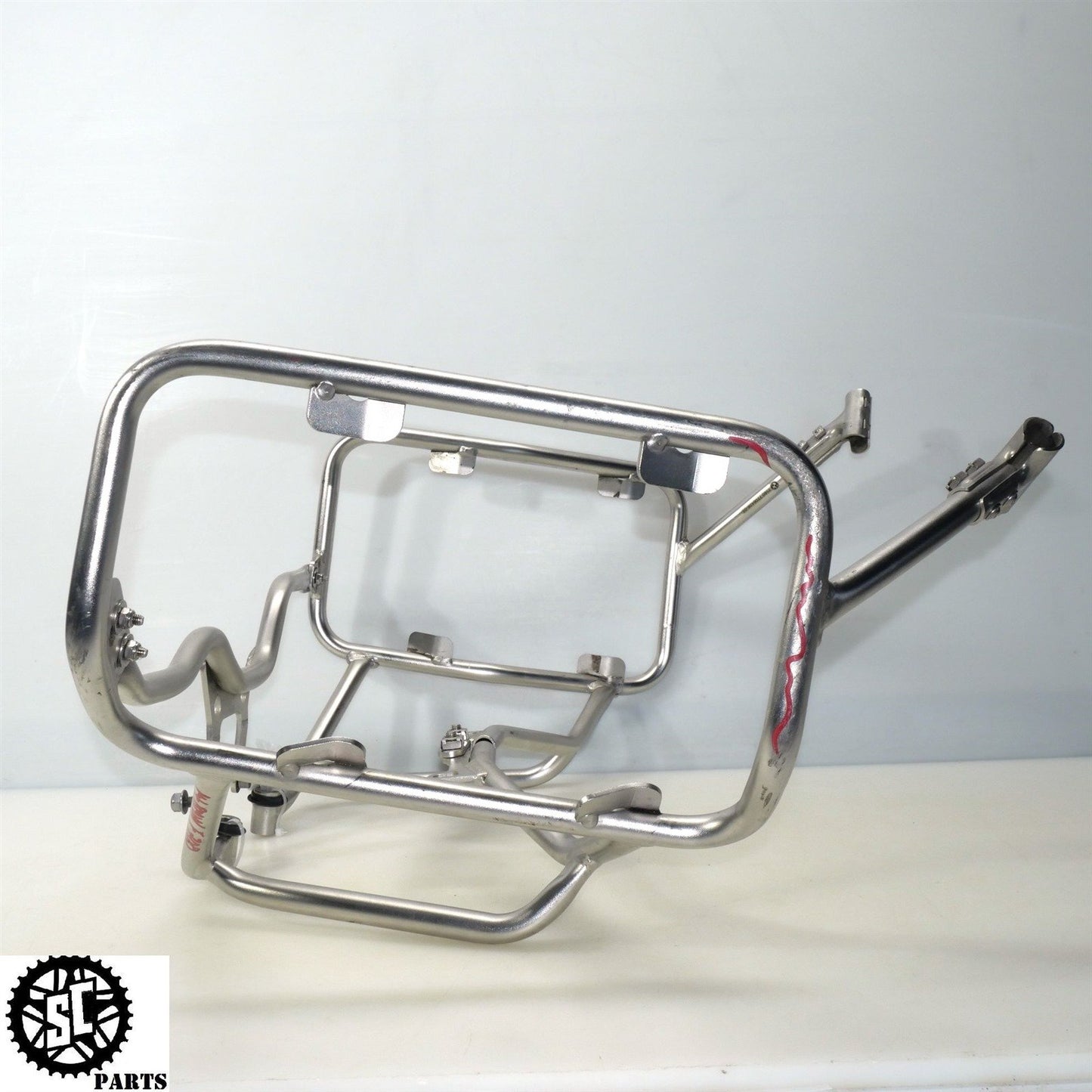 13-18 BMW F800GS PANNIER LUGGAGE RACK ALUMINIUM BRACKET 4654854391802 B26