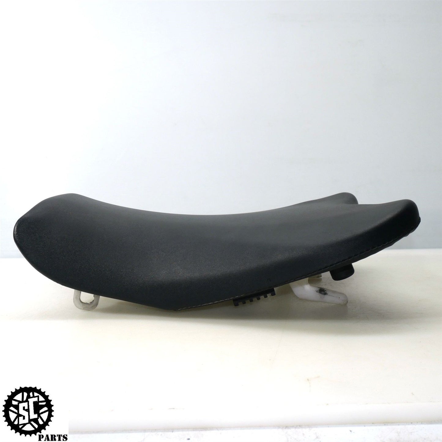 07 08 SUZUKI GSXR 1000 FRONT SEAT FACTORY S73