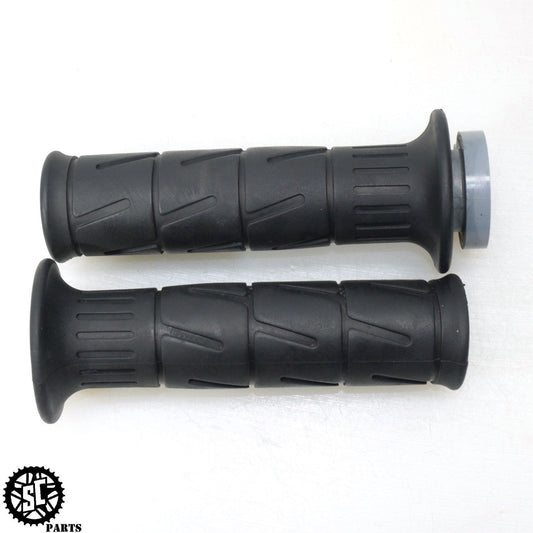 07 08 KAWASAKI NINJA ZX6R THROTTLE TUBE HANDLEBAR GRIPS K54