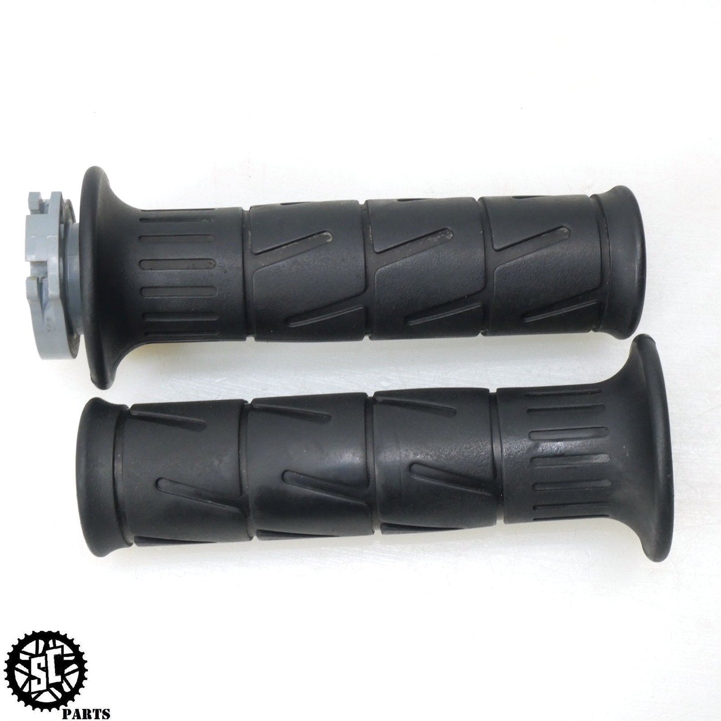 07 08 KAWASAKI NINJA ZX6R THROTTLE TUBE HANDLEBAR GRIPS K54