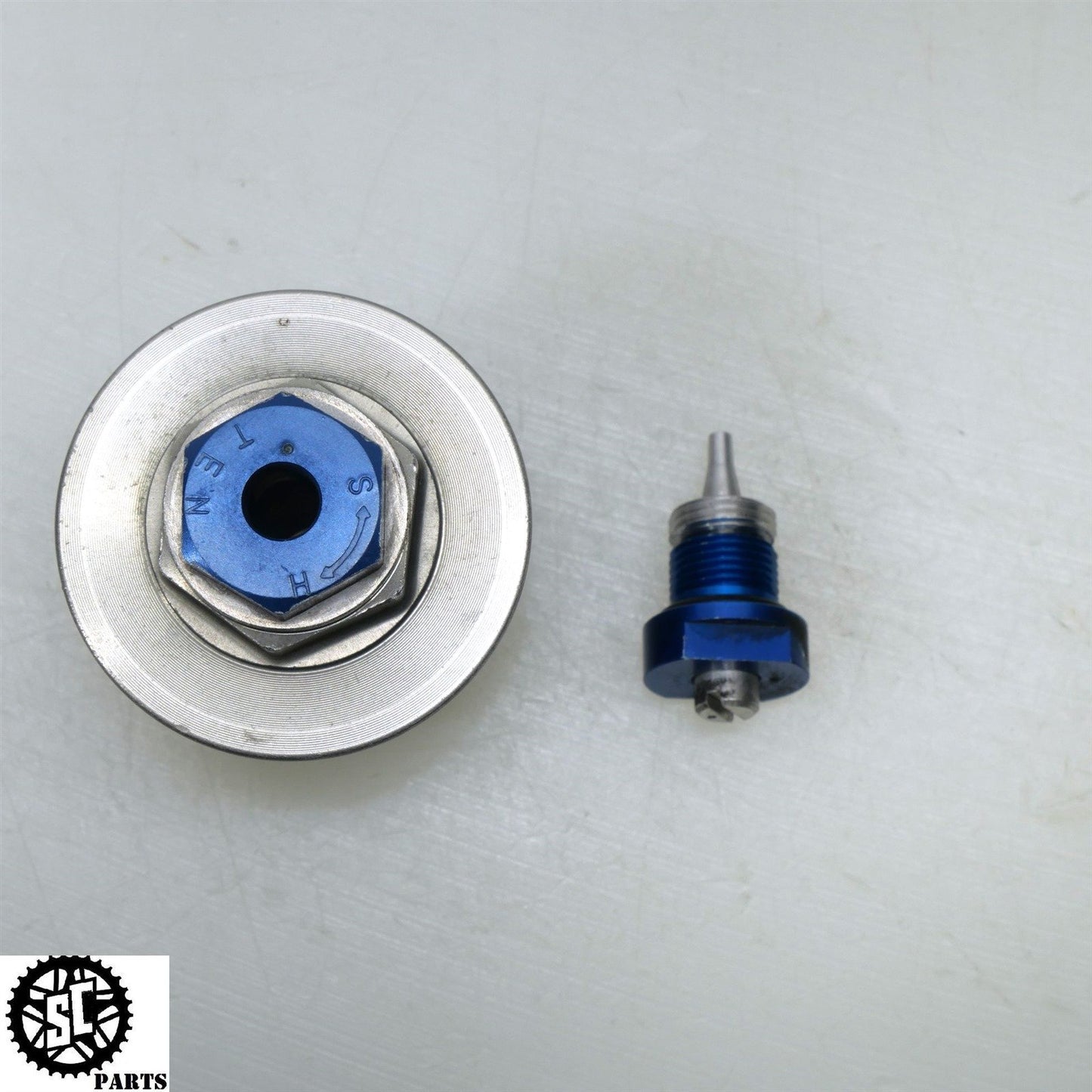 08 09 SUZUKI GSXR 600 FRONT FORK TUBE PRE LOAD ADJUSTER CAP VALVE S45