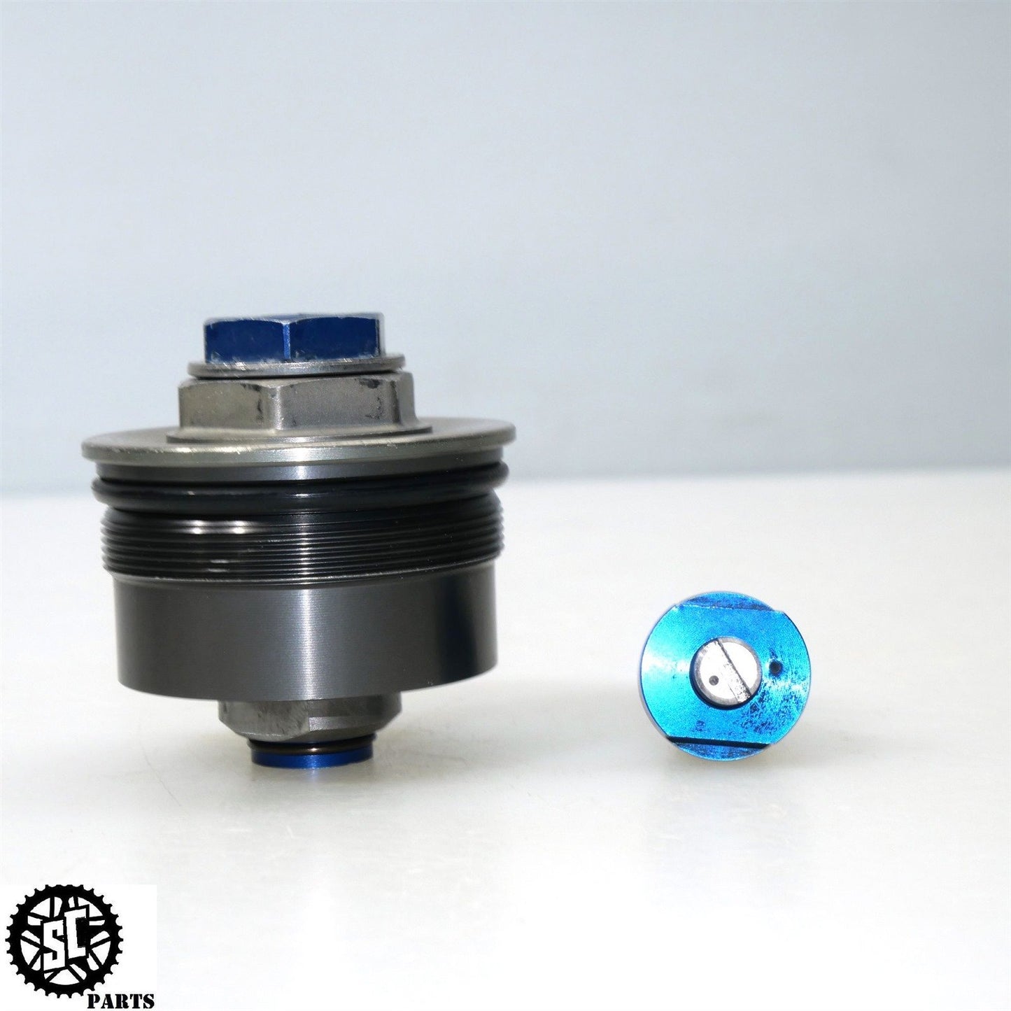 08 09 SUZUKI GSXR 600 FRONT FORK TUBE PRE LOAD ADJUSTER CAP VALVE S45