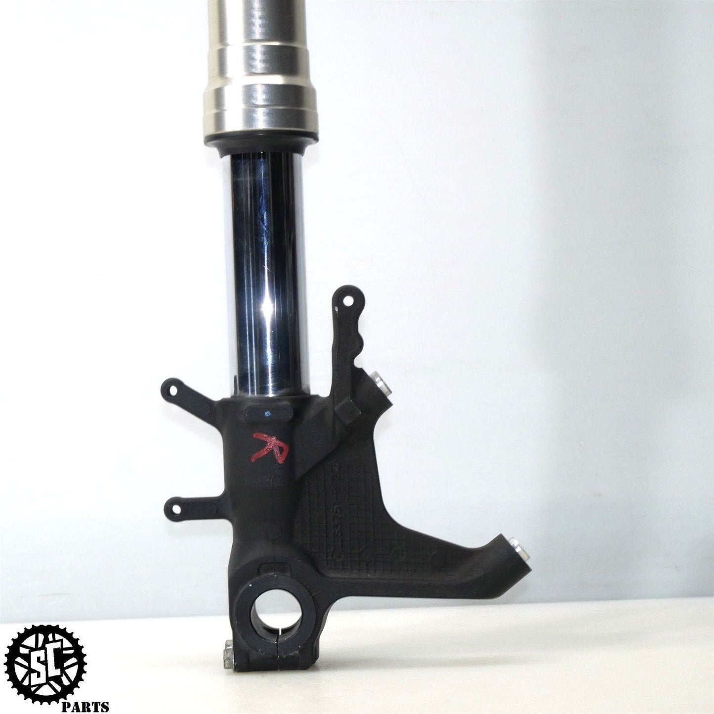08 09 SUZUKI GSXR 600 RIGHT FRONT FORK TUBE STRAIGHT S45